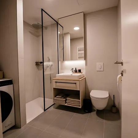 Sodoben Apartma V Centru Ljubljane 公寓 *