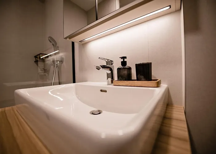 Sodoben Apartma V Centru Ljubljane * Lublana