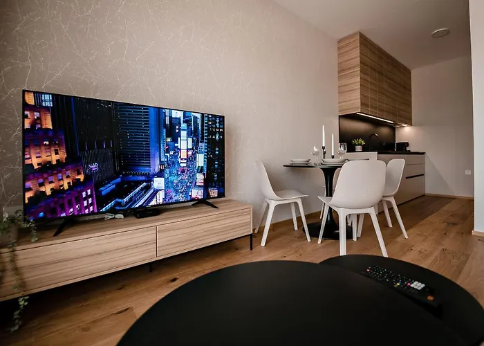Sodoben Apartma V Centru Ljubljane Apartament Lublana